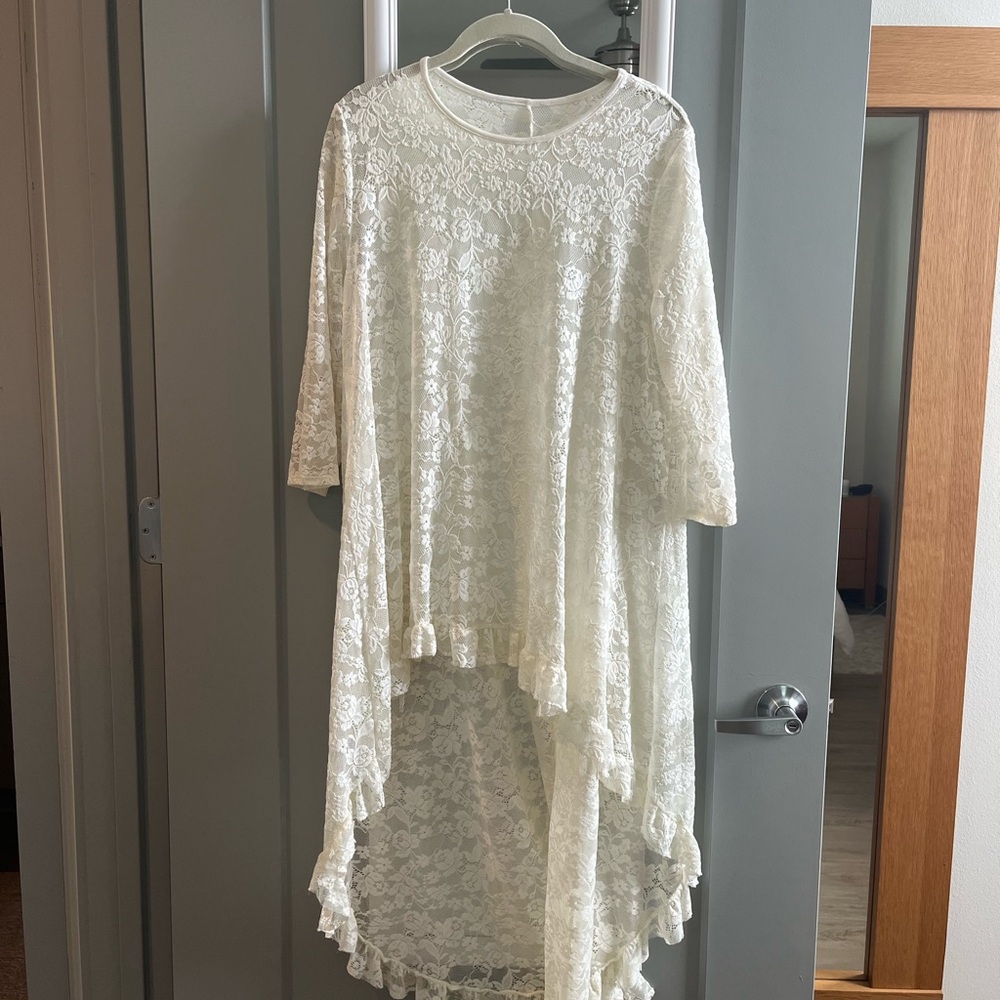 Elegant Cream Lace Dress